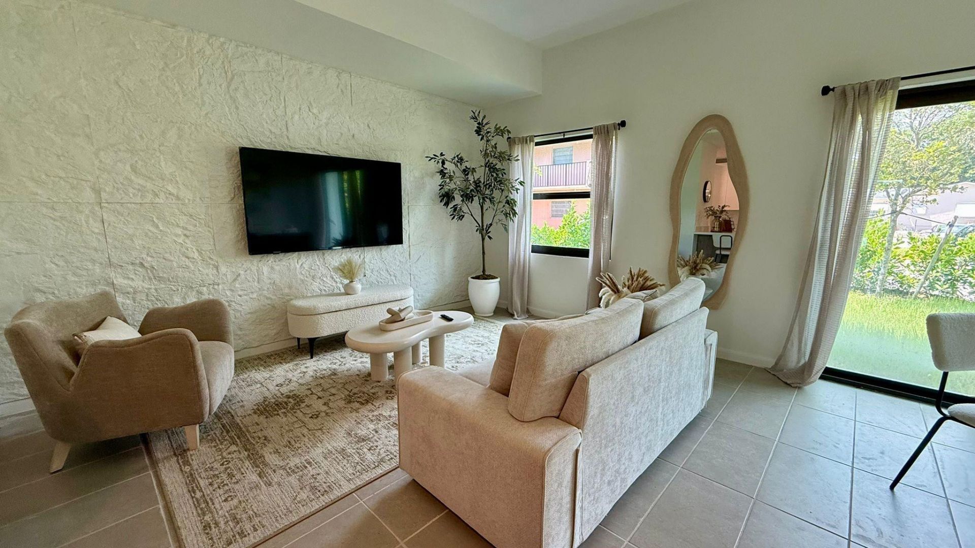 2526 Pierce Street, Unit 4, Hollywood, FL 33020 Photo