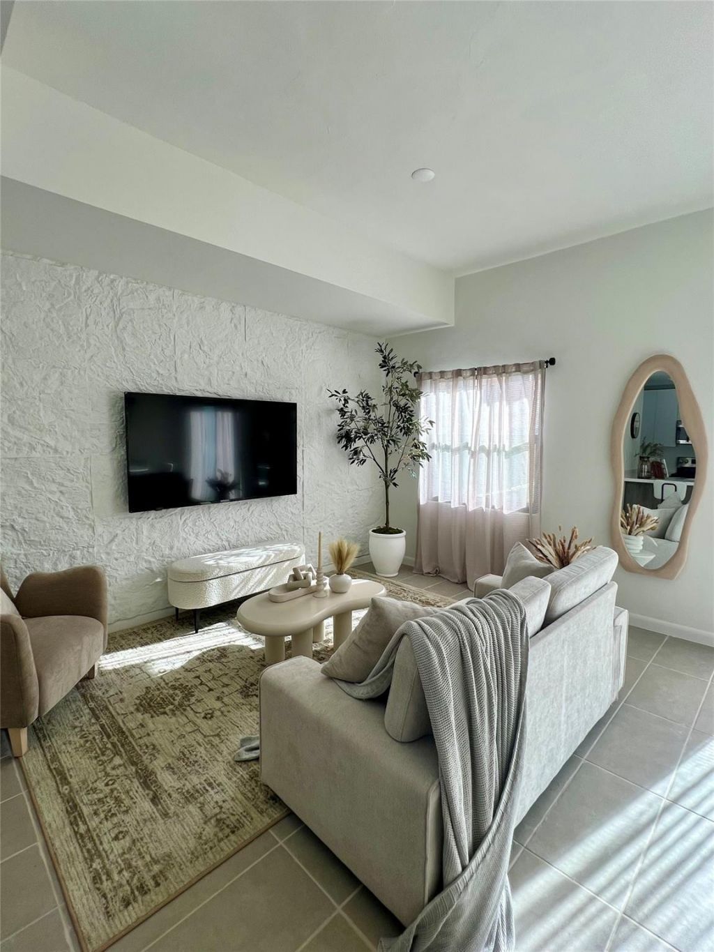 2526 Pierce Street, Unit 4, Hollywood, FL 33020 Photo