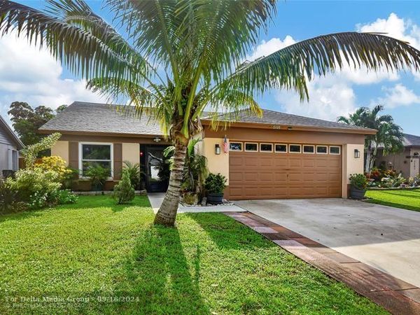 5105 Arbor Glen Circle, Lake Worth, FL 33463
