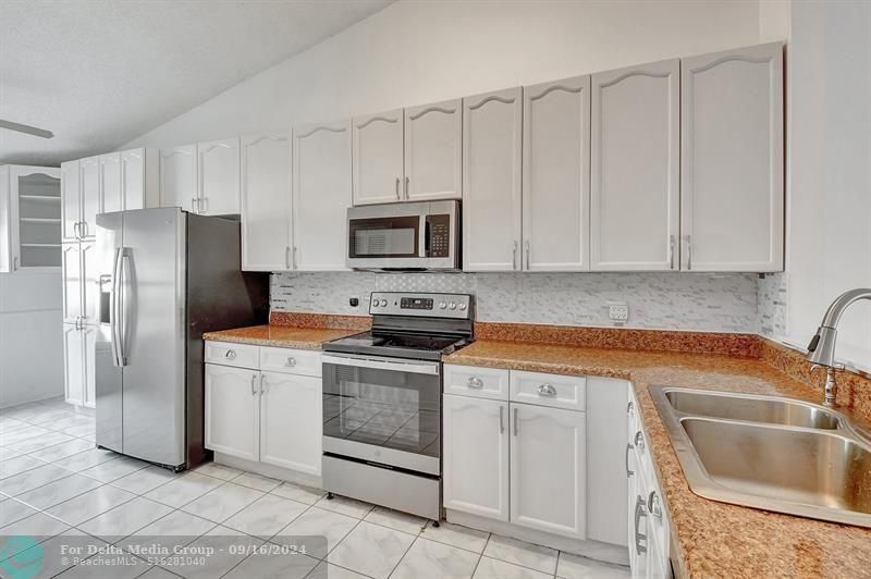 5105 Arbor Glen Circle, Lake Worth, FL 33463 Photo