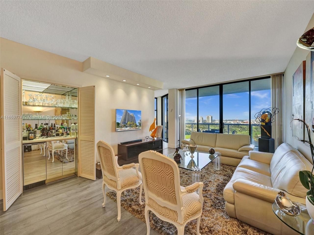 20281 E Country Club Dr, Unit 1609, Aventura, FL 33180 Photo