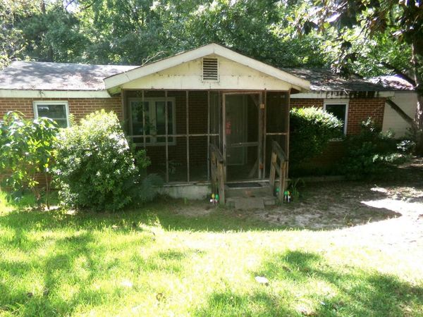 525 Carver Avenue, Tennille, GA 31089