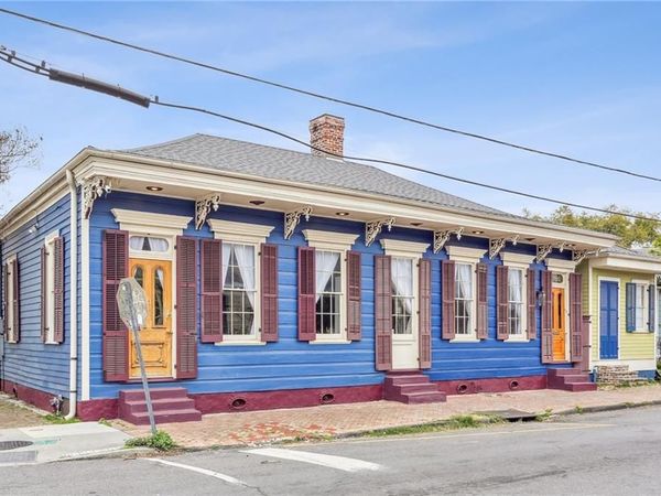 1705 BURGUNDY Street, New Orleans, LA 70116