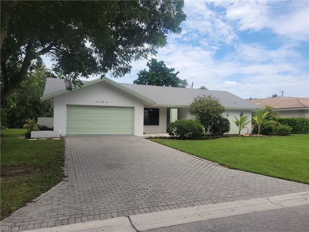 735 High Pines Dr, Naples, FL 34103 Photo