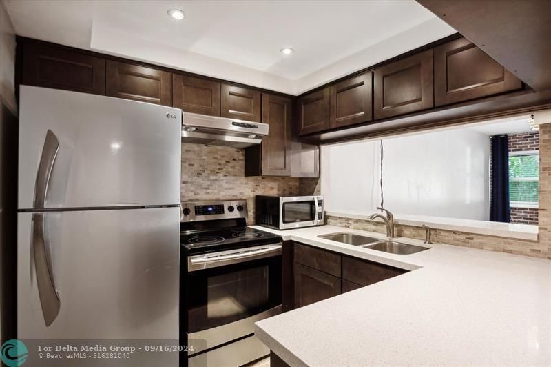 615 NE 12th Avenue, Unit 112, Fort Lauderdale, FL 33304 Photo