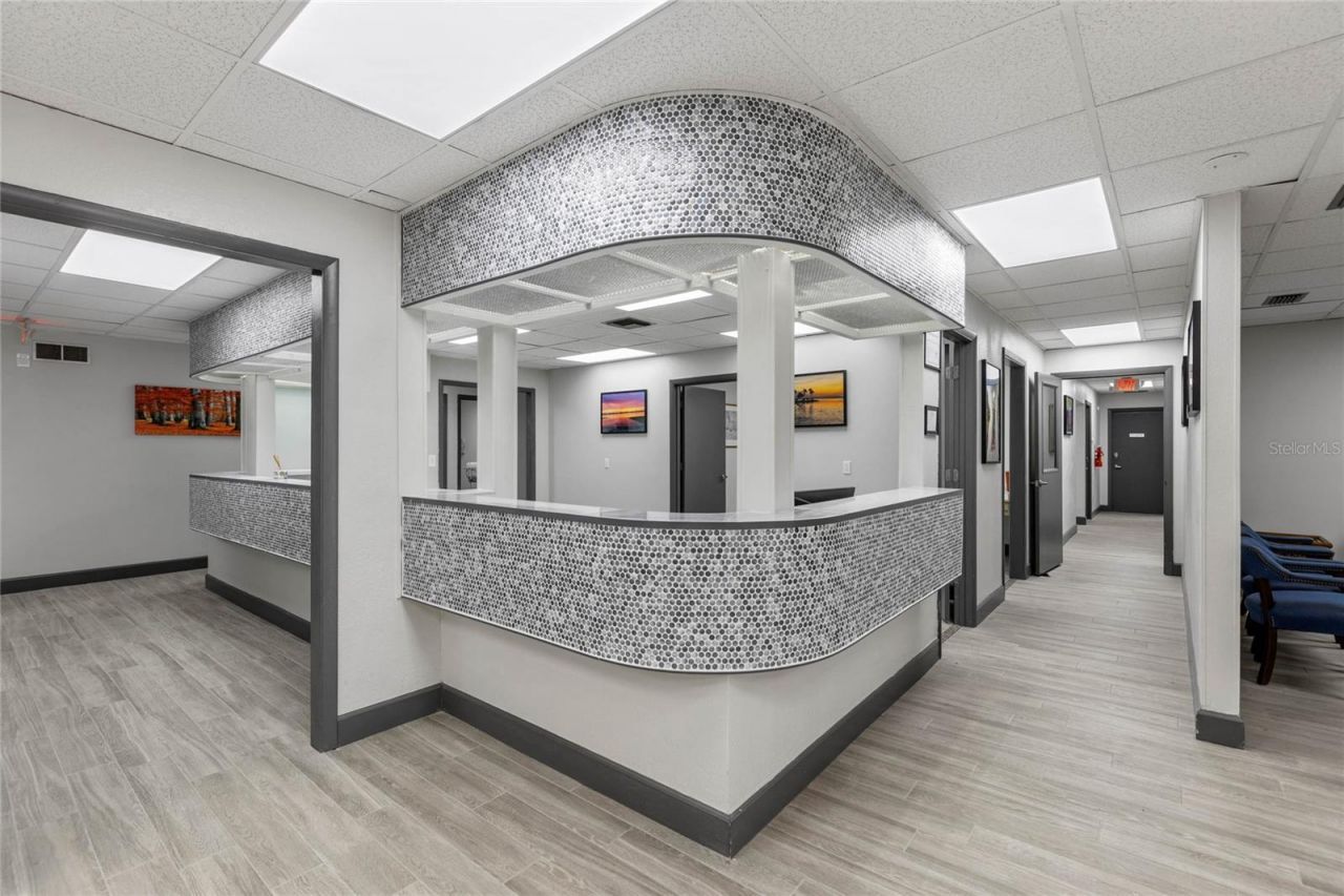 901 N Grove St  / Sr 19, Eustis, FL 32726 Photo