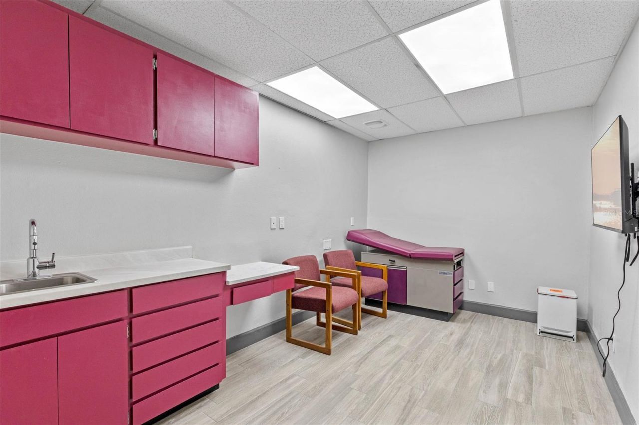 901 N Grove St  / Sr 19, Eustis, FL 32726 Photo