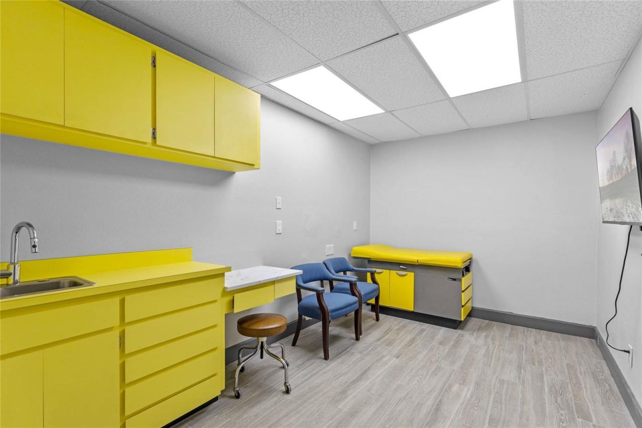 901 N Grove St  / Sr 19, Eustis, FL 32726 Photo