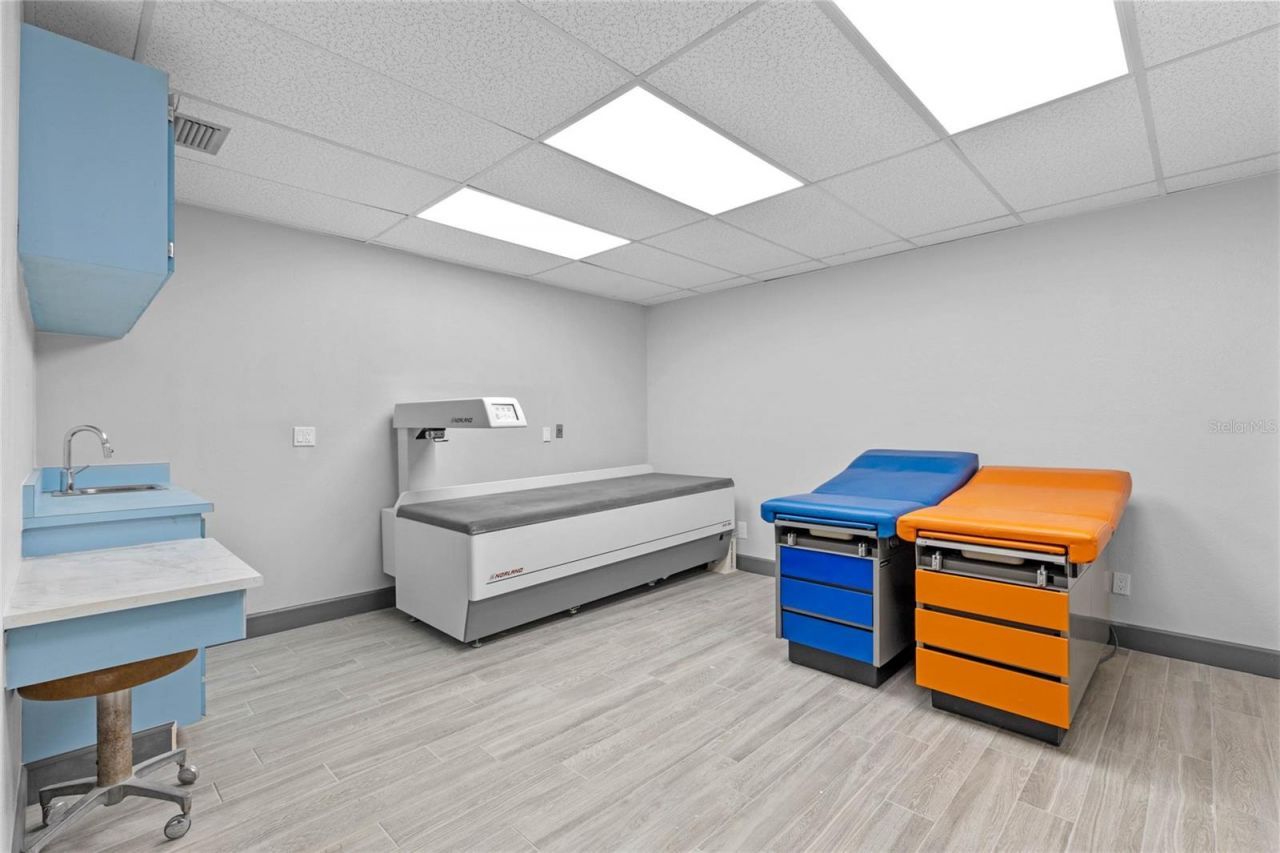 901 N Grove St  / Sr 19, Eustis, FL 32726 Photo