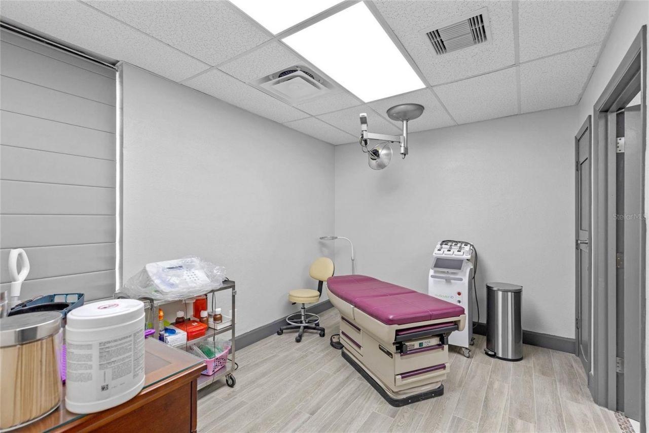 901 N Grove St  / Sr 19, Eustis, FL 32726 Photo