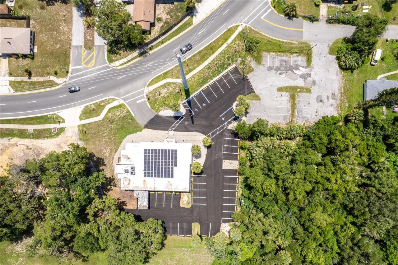 901 N Grove St  / Sr 19, Eustis, FL 32726 Photo