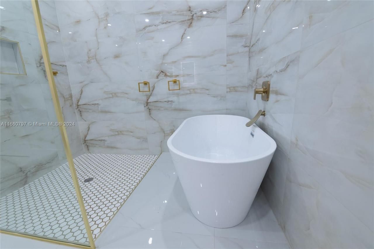 1528 SW 15th Ave, Cape Coral, FL 33991 Photo