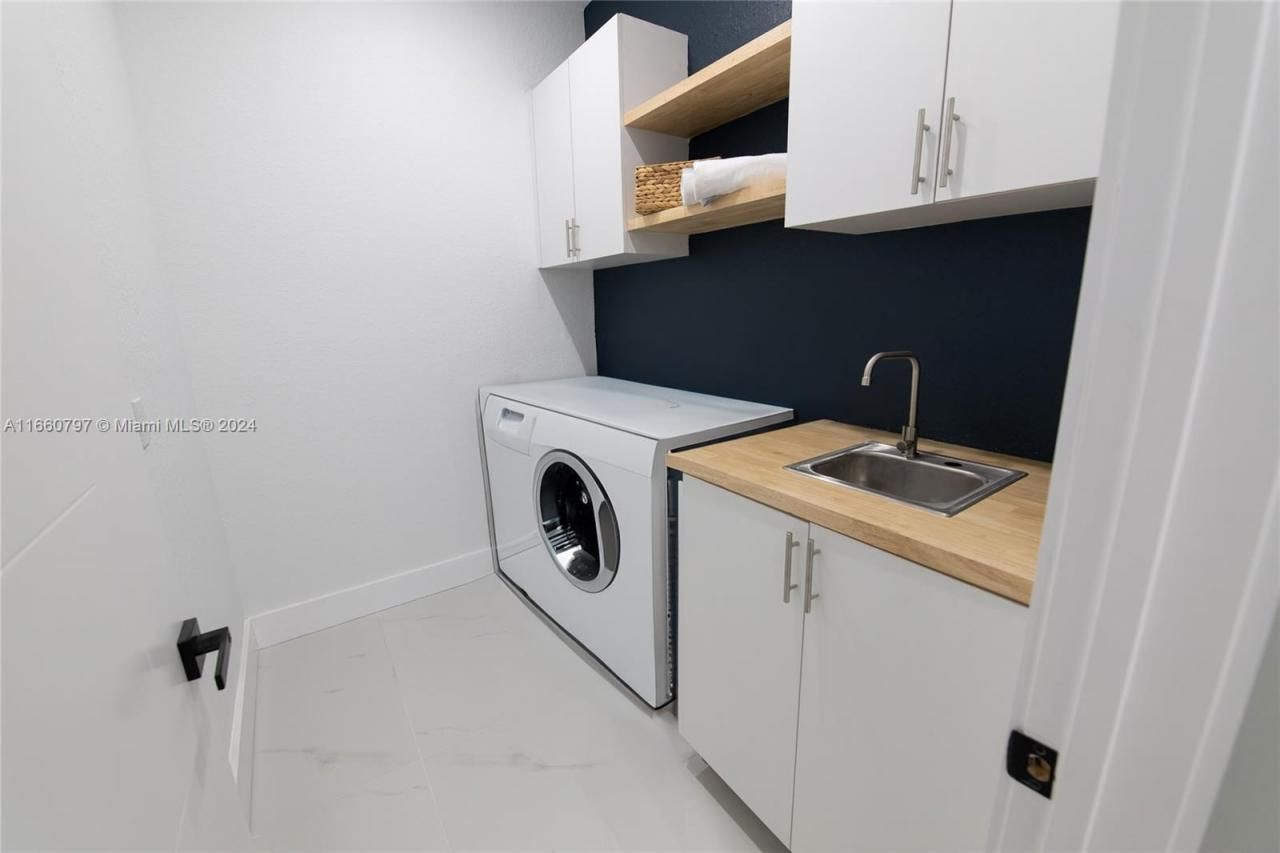 1528 SW 15th Ave, Cape Coral, FL 33991 Photo