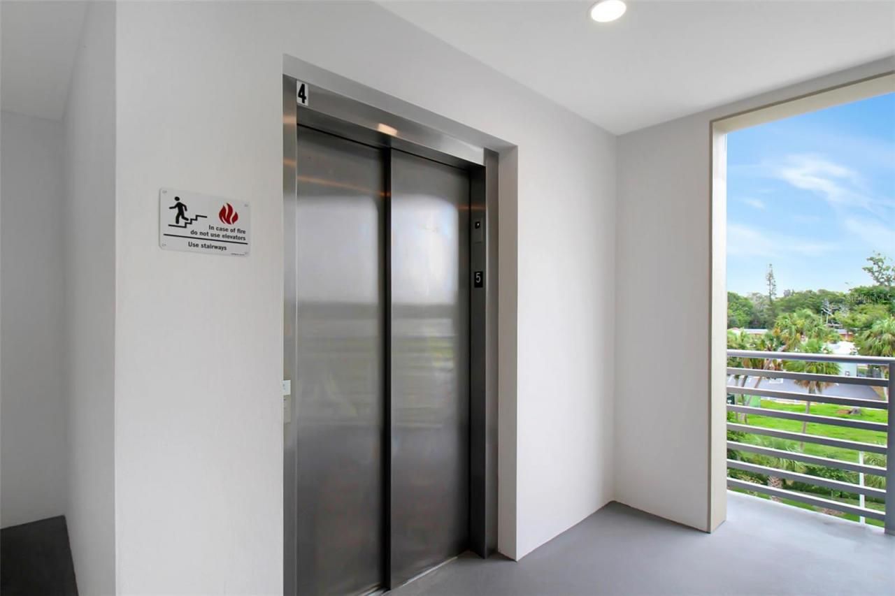 1703 N Tamiami Trail, Unit 503, Sarasota, FL 34234 Photo