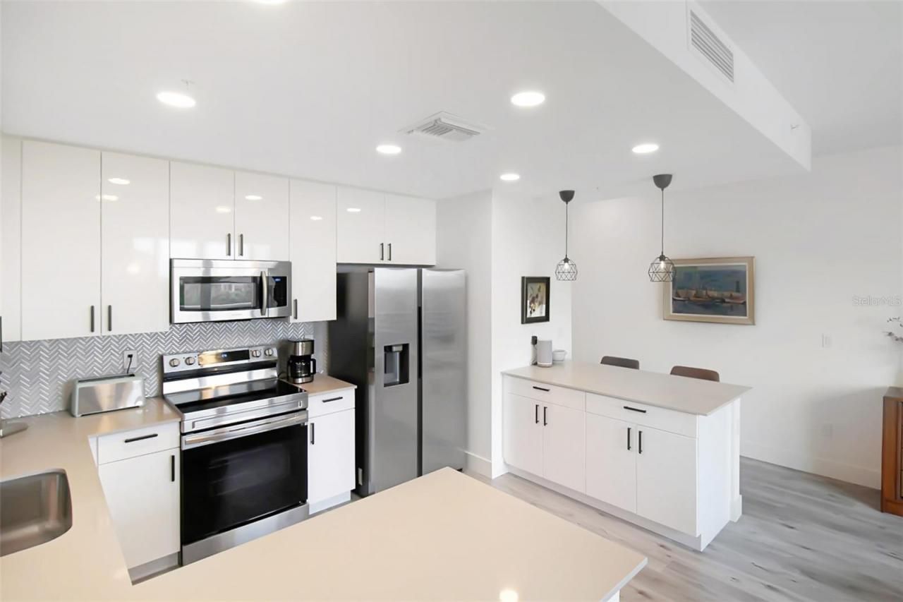 1703 N Tamiami Trail, Unit 503, Sarasota, FL 34234 Photo