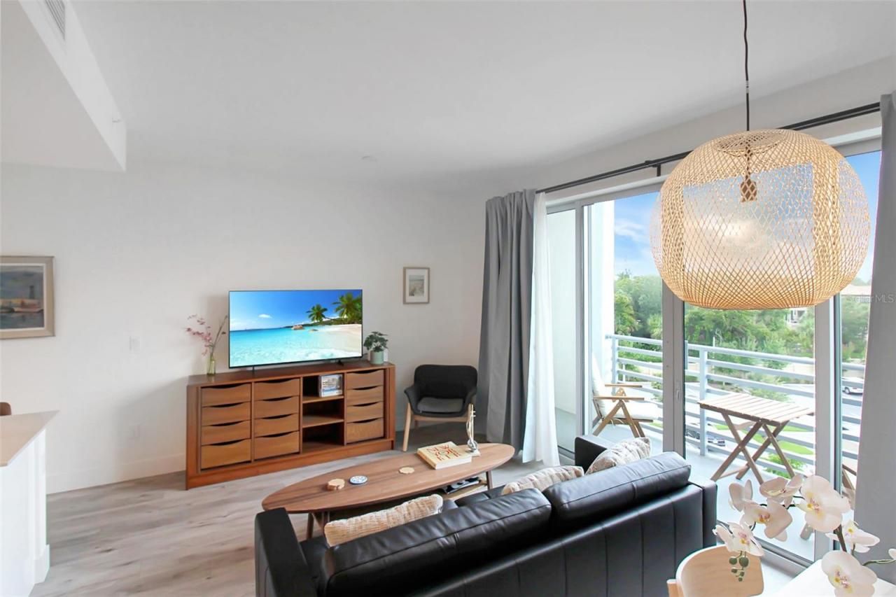 1703 N Tamiami Trail, Unit 503, Sarasota, FL 34234 Photo