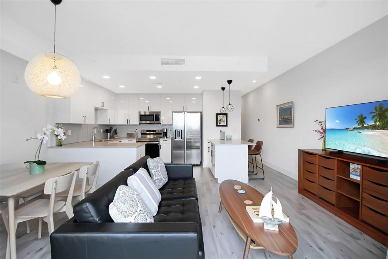 1703 N Tamiami Trail, Unit 503, Sarasota, FL 34234 Photo