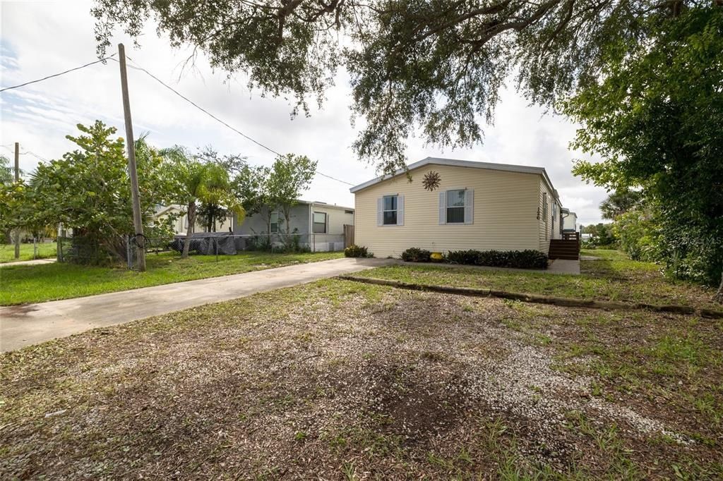 126 Charles Street, Edgewater, FL 32141 Photo