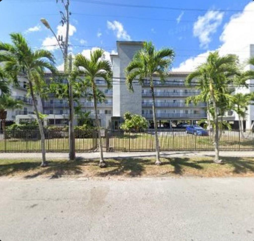 900 SW 84th Ave, Unit 207A, Miami, FL 33144 Photo