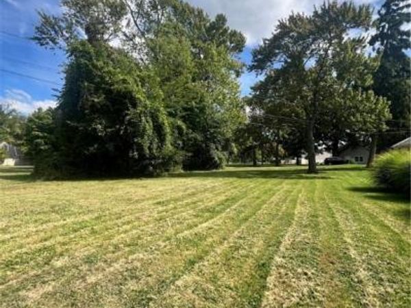 V/L Lake Shore Boulevard, Eastlake, OH 44095