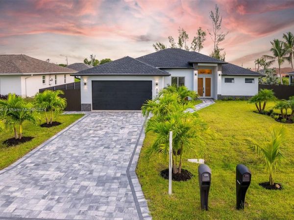 334 SW 21st Terr, Cape Coral, FL 33991