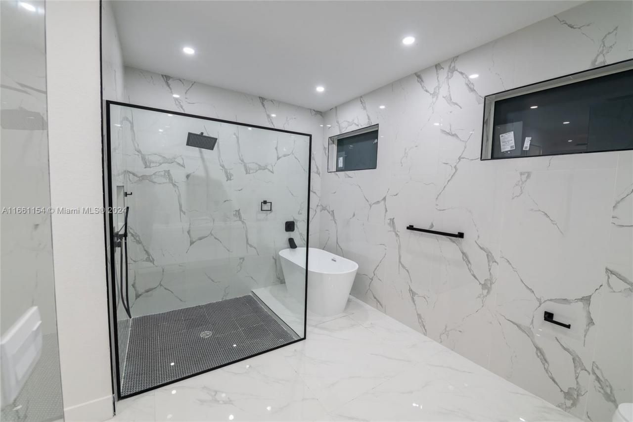 334 SW 21st Terr, Cape Coral, FL 33991 Photo