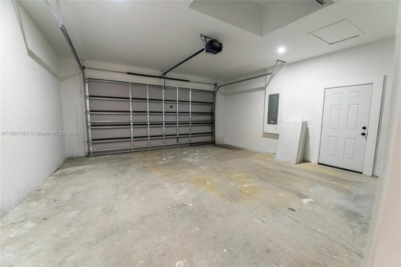 334 SW 21st Terr, Cape Coral, FL 33991 Photo