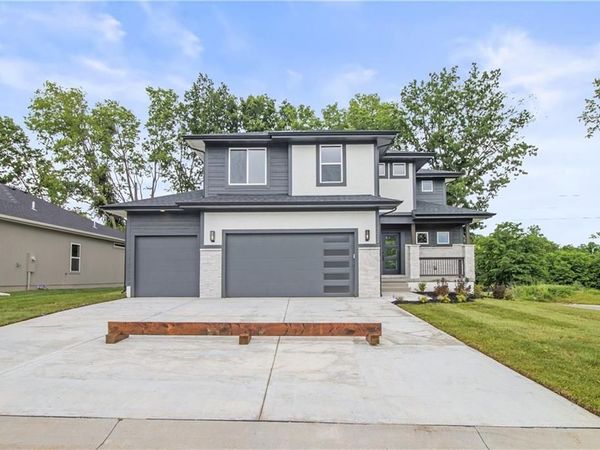 3912 SE Adams Drive, Blue Springs, MO 64014