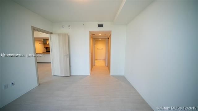 1000 Brickell Plz, Unit 4905, Miami, FL 33131 Photo