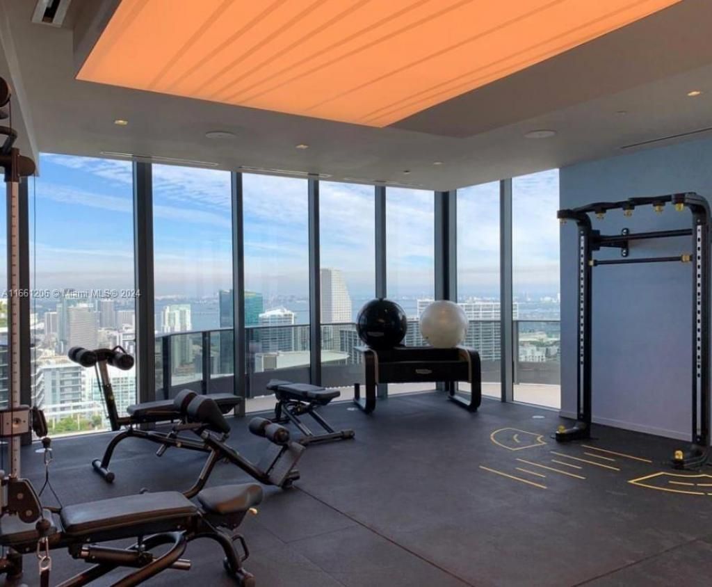 1000 Brickell Plz, Unit 4905, Miami, FL 33131 Photo