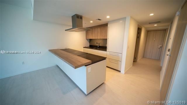 1000 Brickell Plz, Unit 4905, Miami, FL 33131 Photo