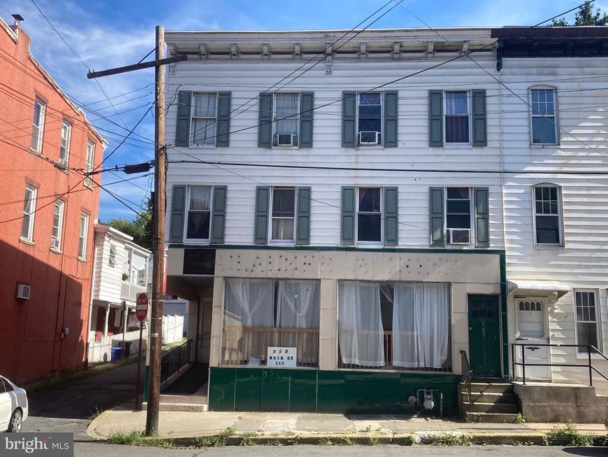 701 W Market Street, Pottsville, PA 17901 Main Photo