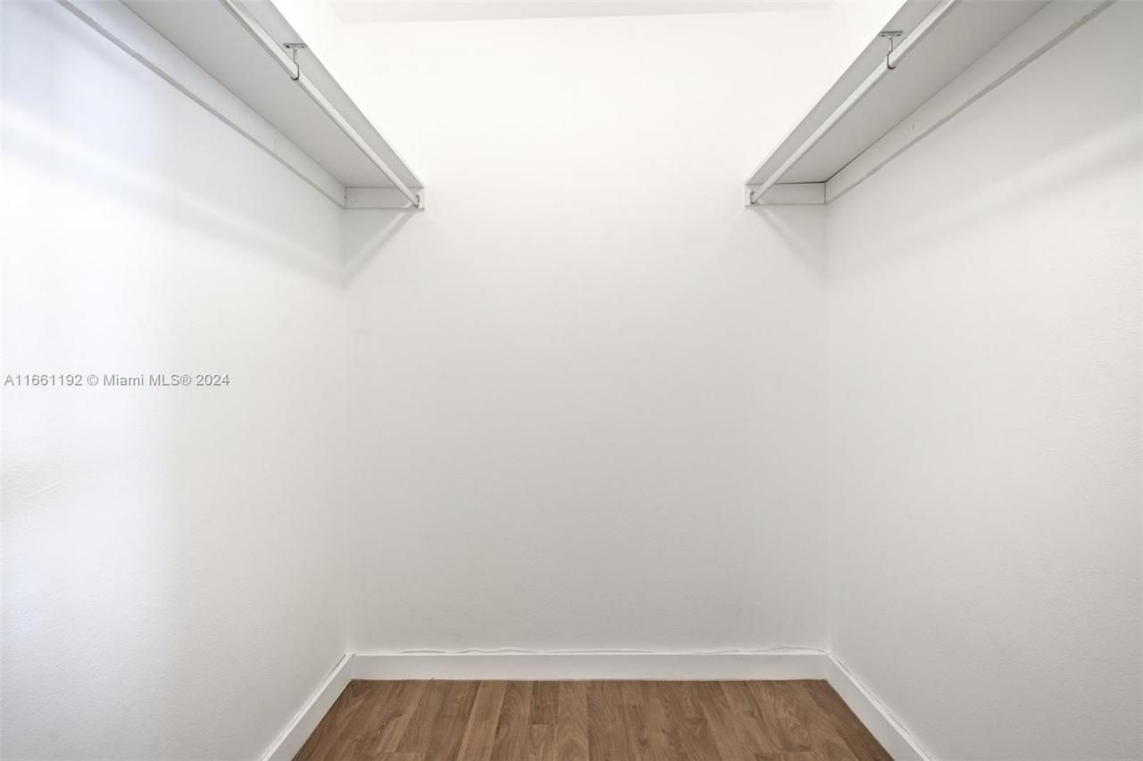 20350 W Country Club Dr, Unit 123, Aventura, FL 33180 Photo