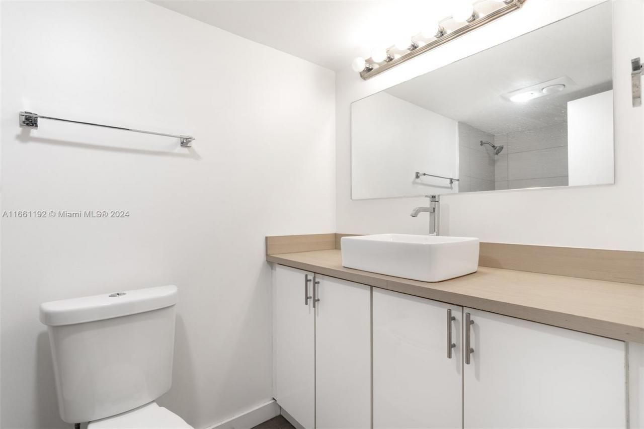 20350 W Country Club Dr, Unit 123, Aventura, FL 33180 Photo