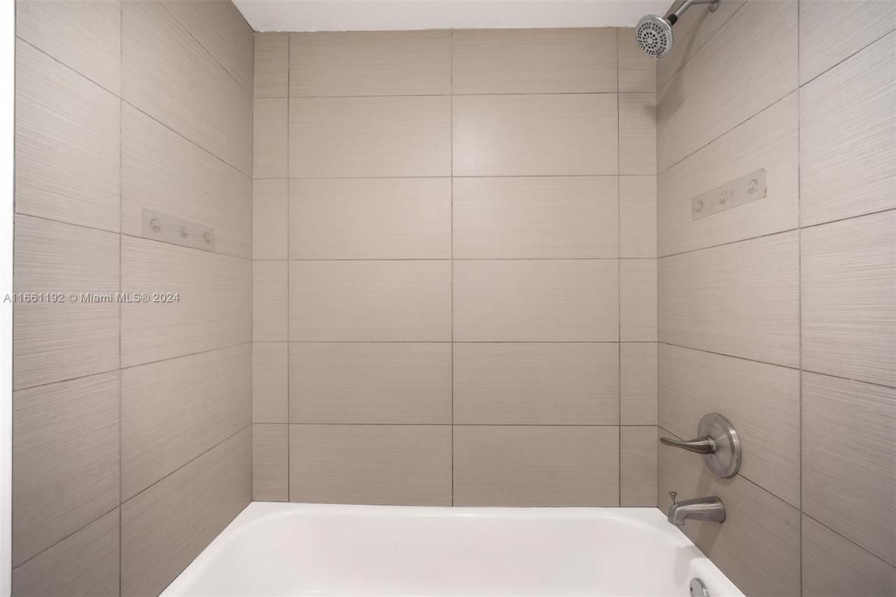 20350 W Country Club Dr, Unit 123, Aventura, FL 33180 Photo