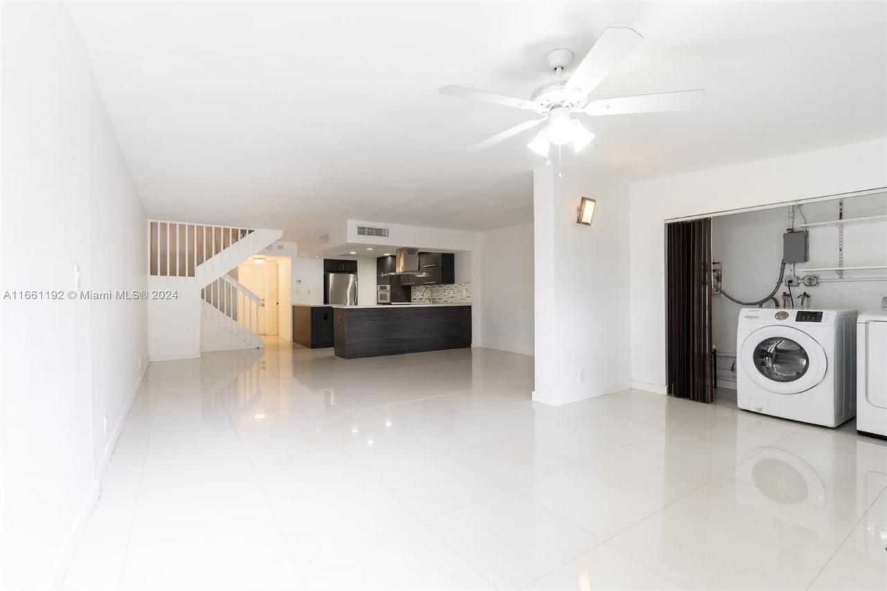 20350 W Country Club Dr, Unit 123, Aventura, FL 33180 Photo