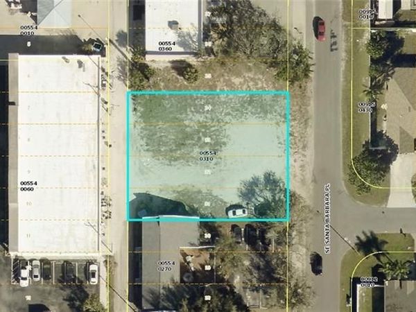 2718 SE Santa Barbara PL, CAPE CORAL, FL 33904