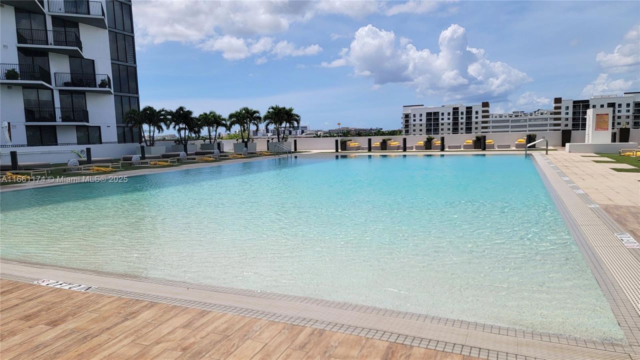 5252 NW 85th Ave, Unit 1601, Doral, FL 33166 Photo