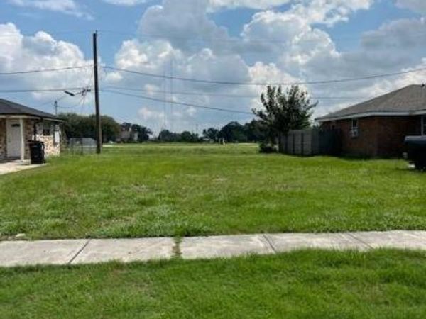 4001-03 JUPITER Street, Chalmette, LA 70043