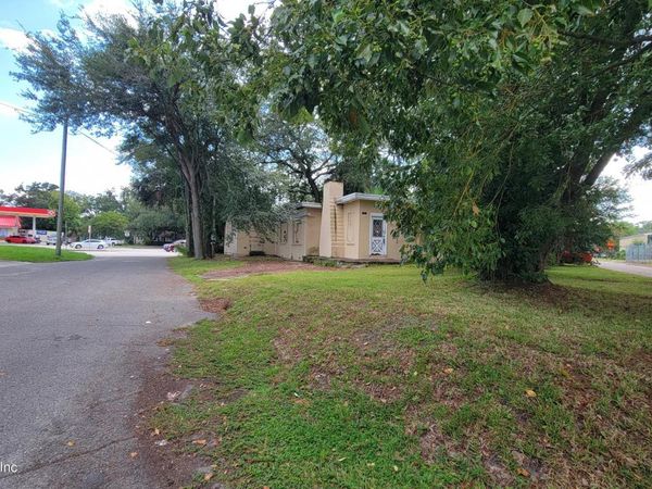 1110 MCKINLAY Court, Jacksonville, FL 32205