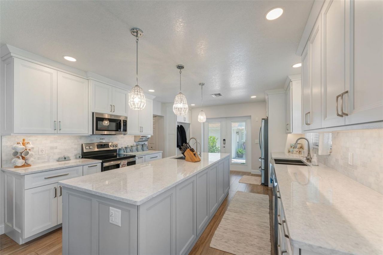 3502 Bahia Vista Street, Sarasota, FL 34239 Photo
