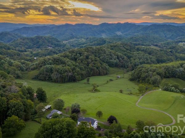 840 Ed Williams Road, Zionville, NC 28698