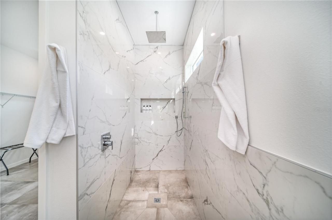 2585 Clematis Street, Sarasota, FL 34239 Photo