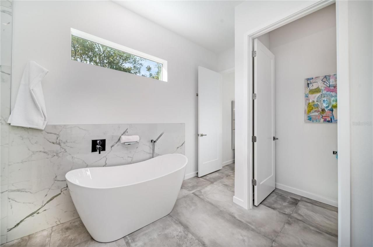 2585 Clematis Street, Sarasota, FL 34239 Photo