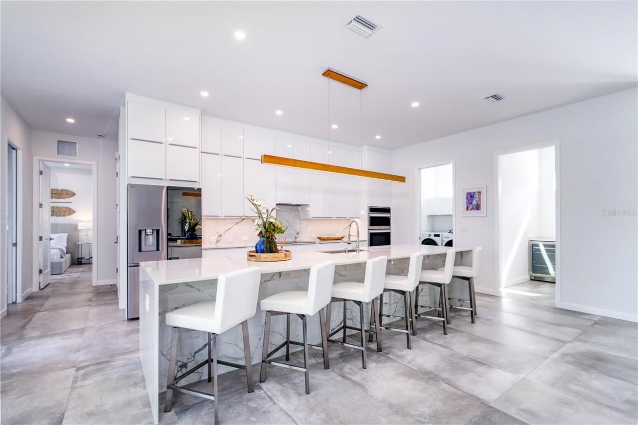 2585 Clematis Street, Sarasota, FL 34239 Photo