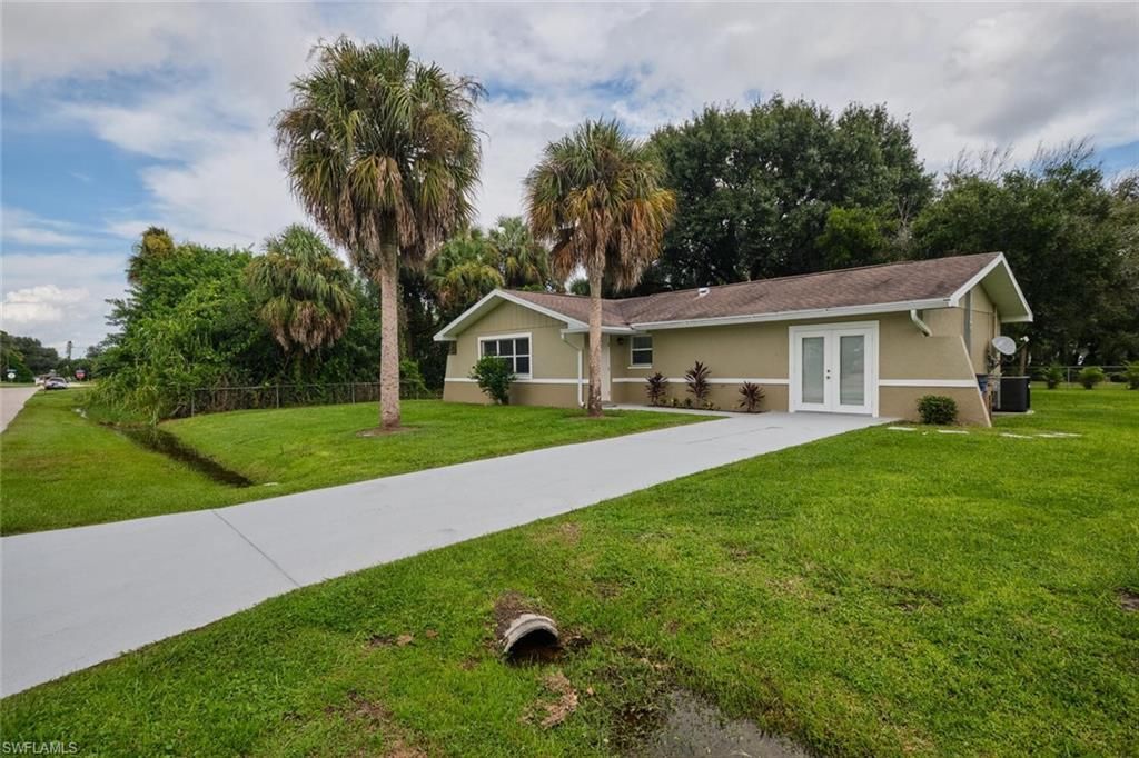 2321 Thurlow St, Alva, FL 33920 Photo