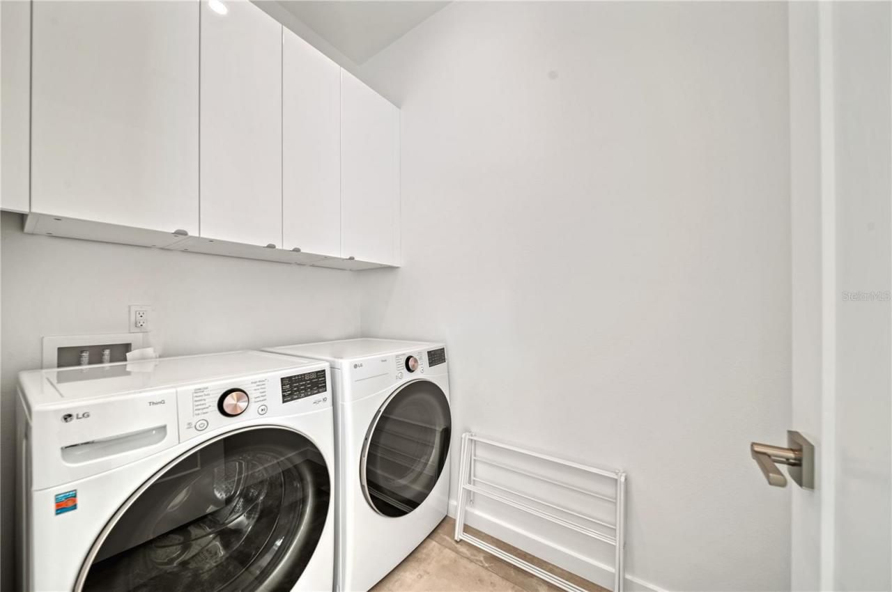 2327 Hillview Street, Sarasota, FL 34239 Photo