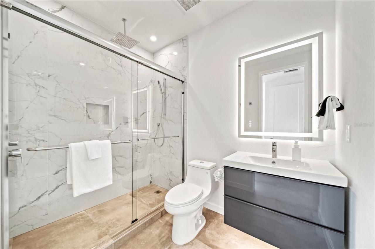 2327 Hillview Street, Sarasota, FL 34239 Photo