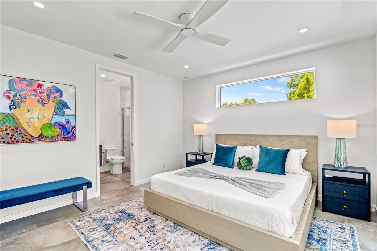 2327 Hillview Street, Sarasota, FL 34239 Photo