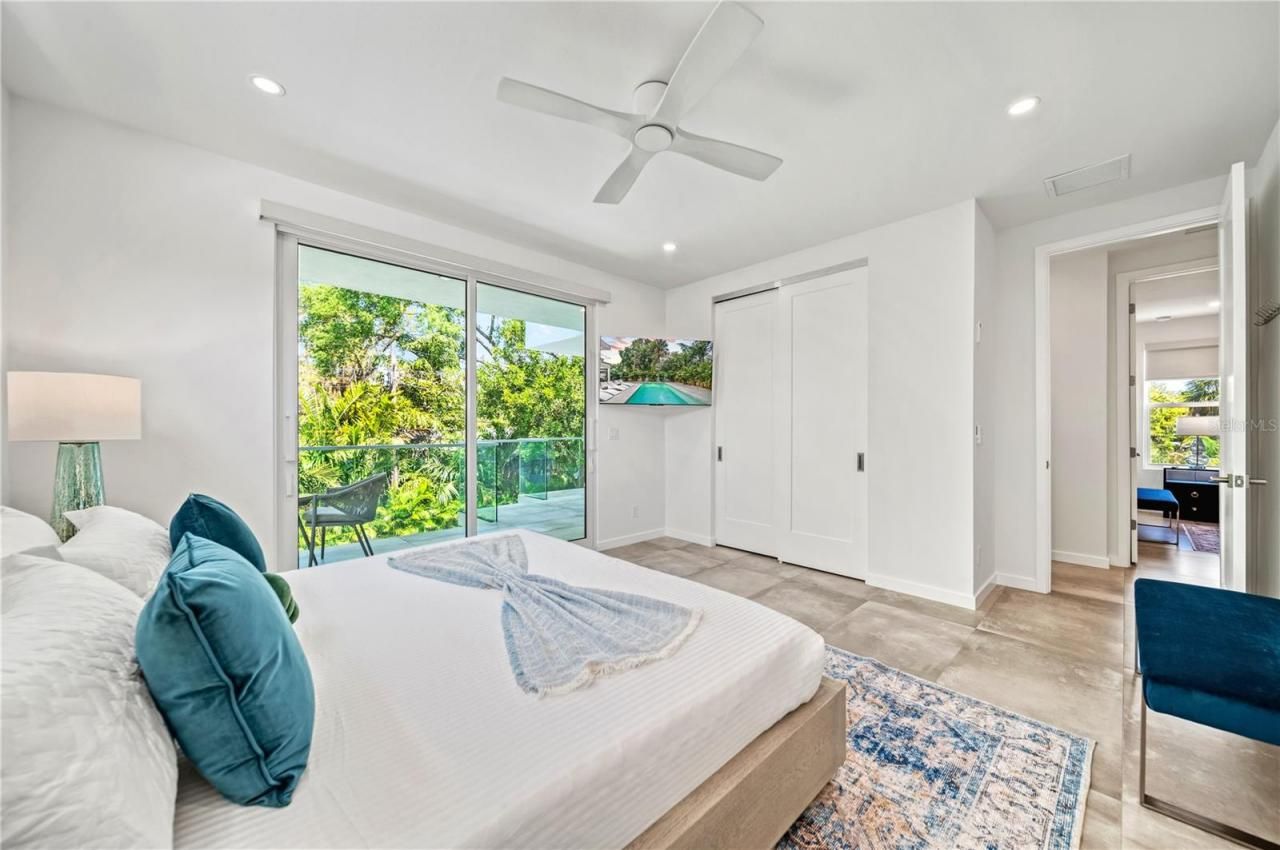 2327 Hillview Street, Sarasota, FL 34239 Photo